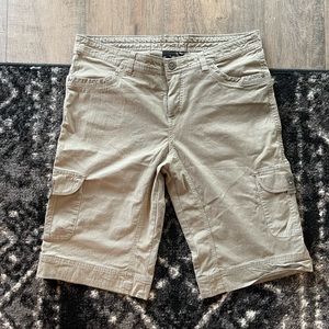 KUHL Women’s Outdoor Capri Shorts Size 14
